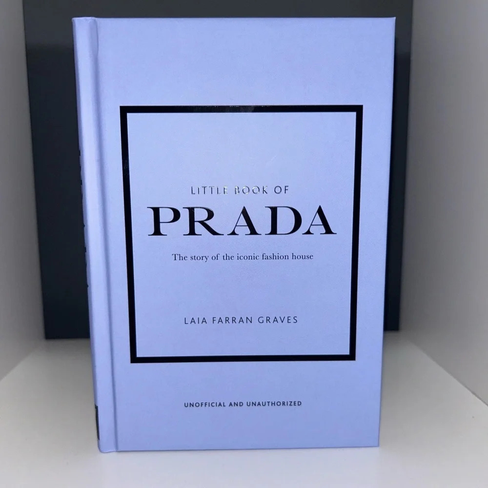 Little book of Prada by Laia Farran Graves - Picture 1 of 4
